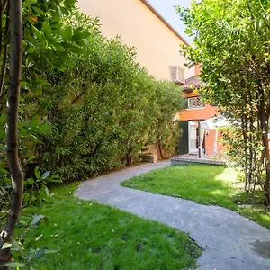 isaia-garden.emilia-romagnahotels.net/